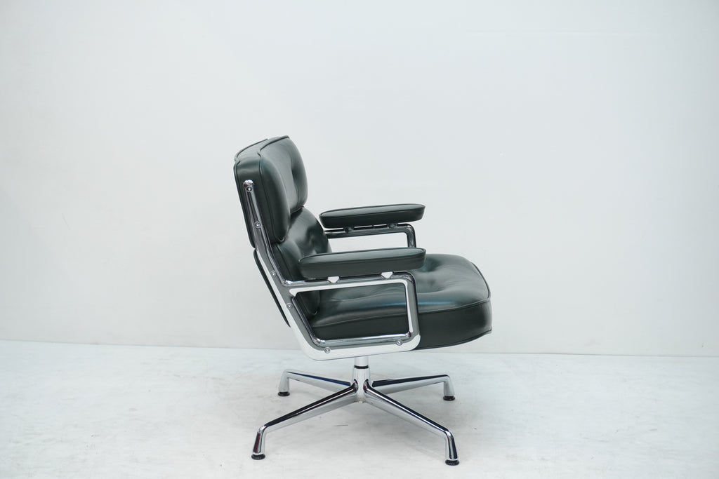 Vitra Eames Lobby Chair ES105 Time Life Chair Leder jade