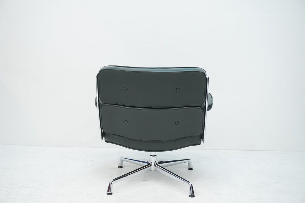 Vitra Eames Lobby Chair ES105 Time Life Chair Leder jade
