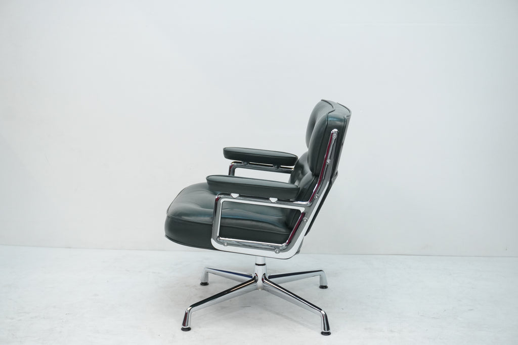Vitra Eames Lobby Chair ES105 Time Life Chair Leder jade