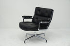 Vitra Eames Lobby Chair ES105 Time Life Chair Leder nero