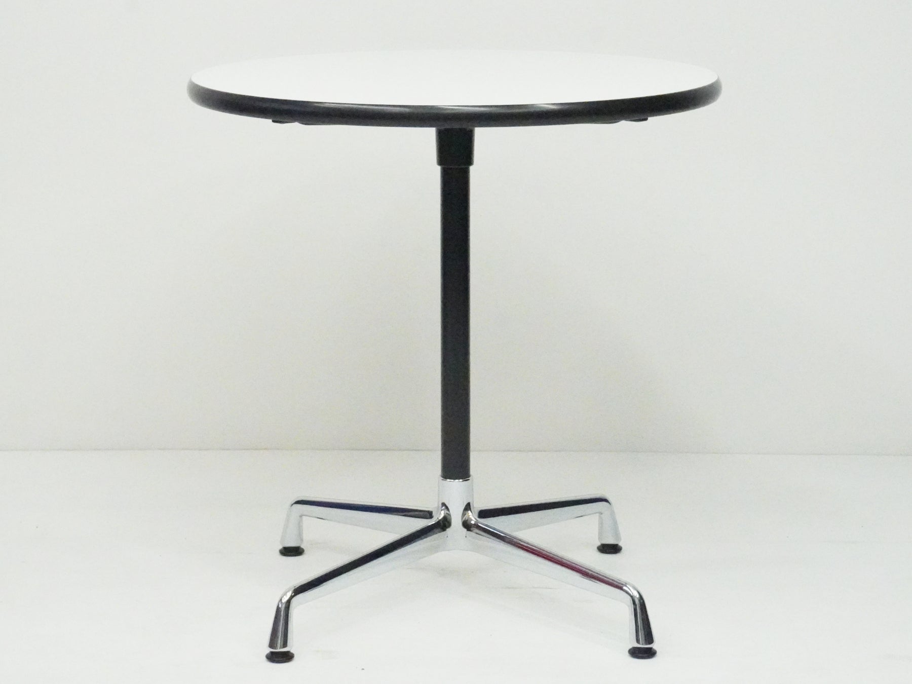 Vitra Eames Contract Bistro Table