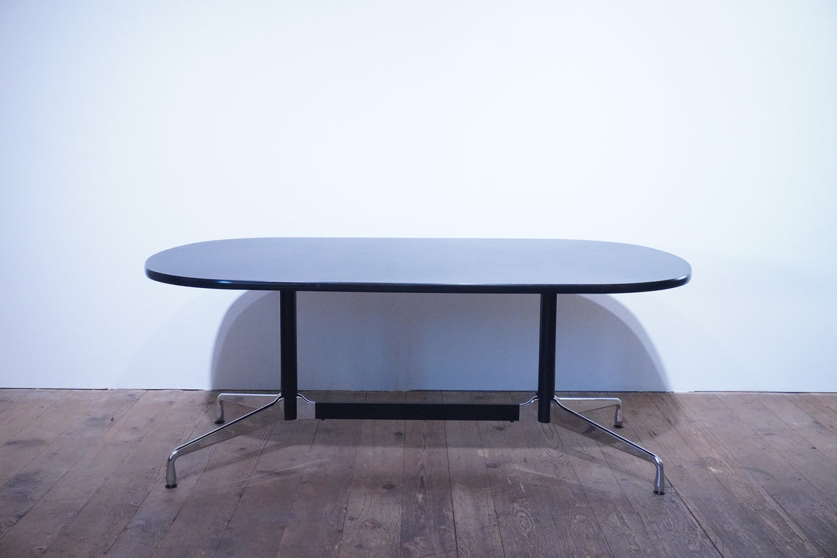 Vitra Eames Segmented Table Linoleum schwarz 185x105 cm