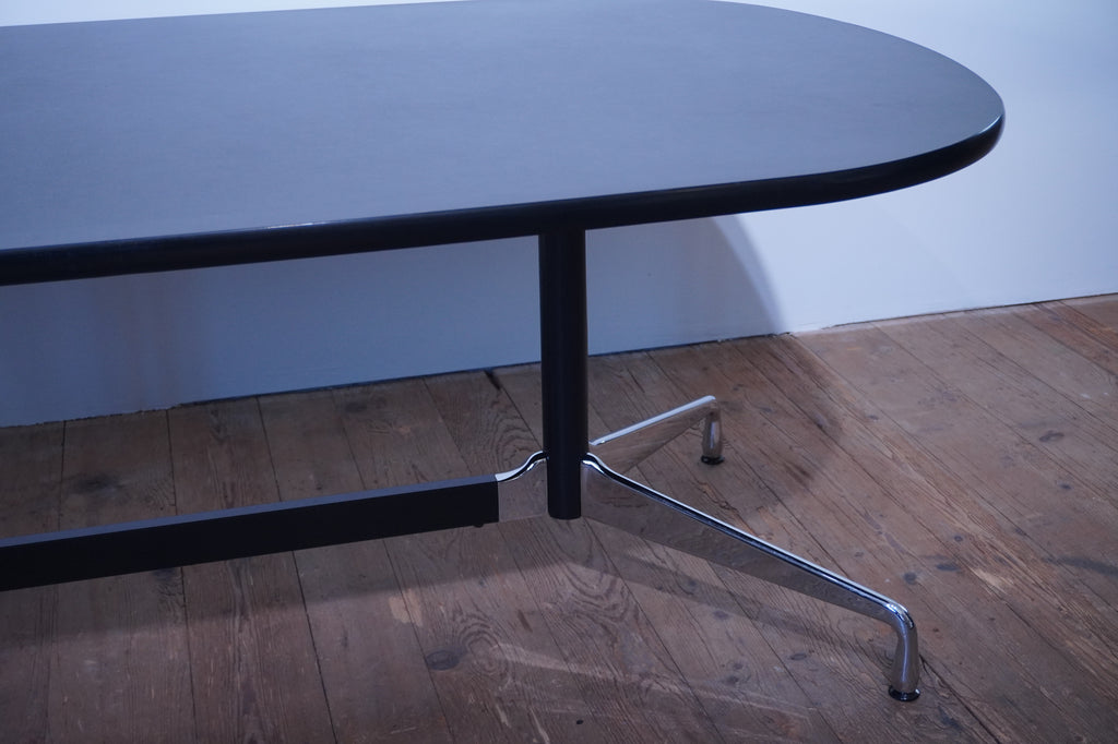 Vitra Eames Segmented Table Linoleum schwarz 185x105 cm