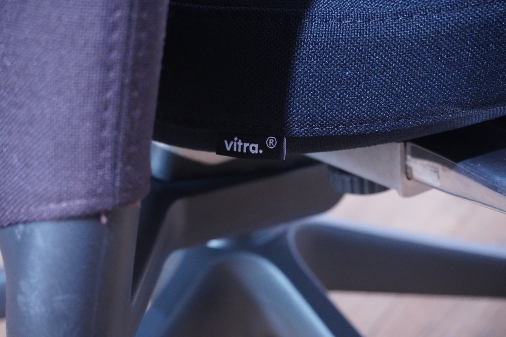 Vitra ID Trim Bürostuhl Stoff schwarz-braun