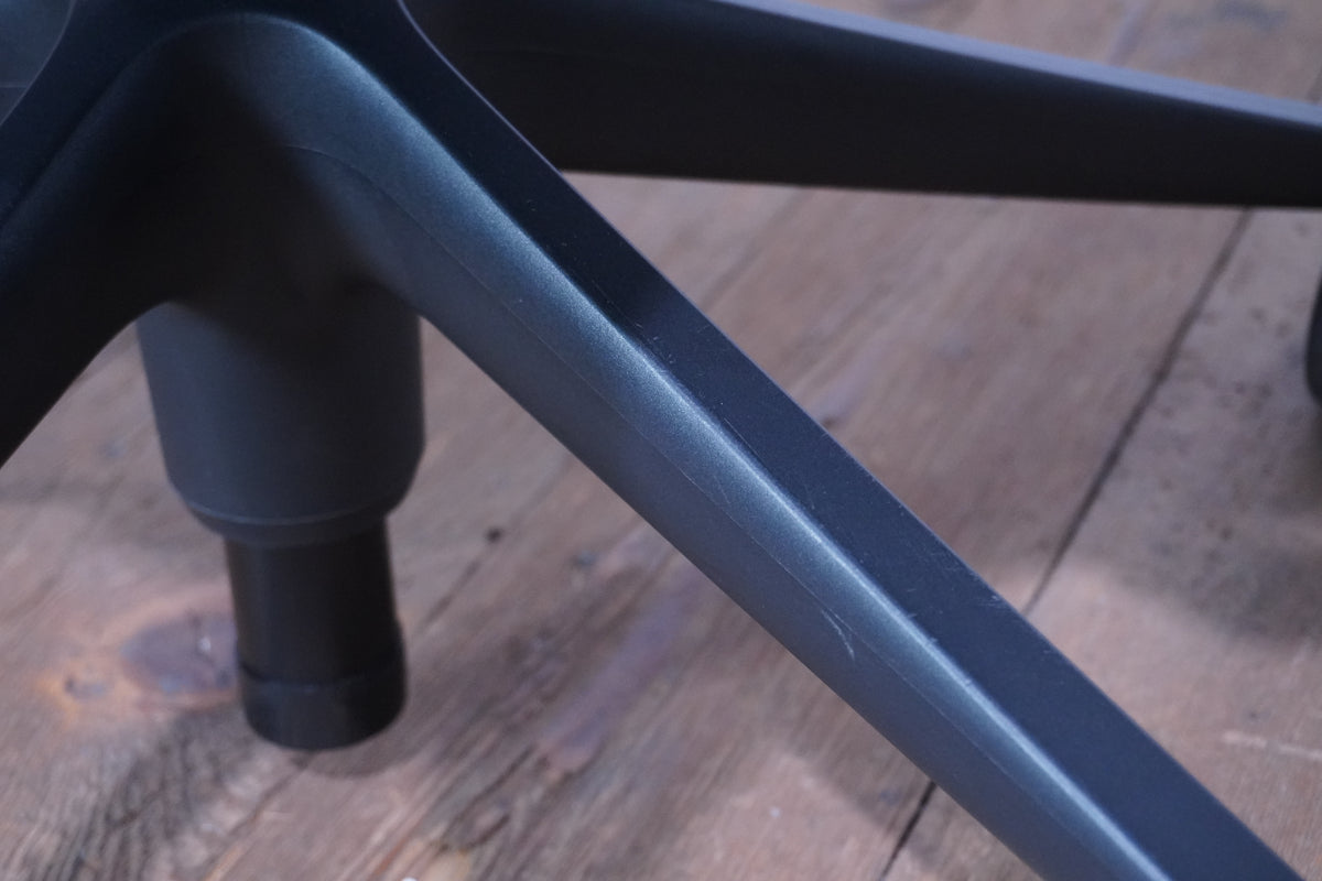 Vitra ID Trim Bürostuhl Stoff schwarz-braun