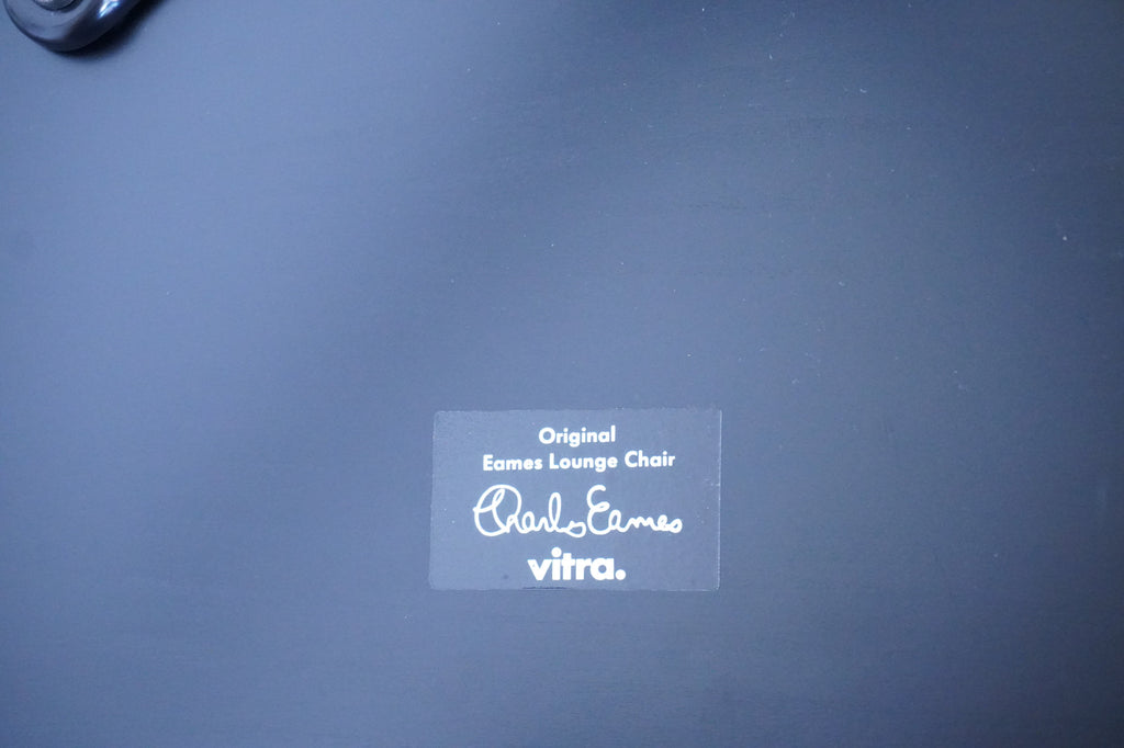 Vitra Eames Lounge Chair neue Masse Leder nero