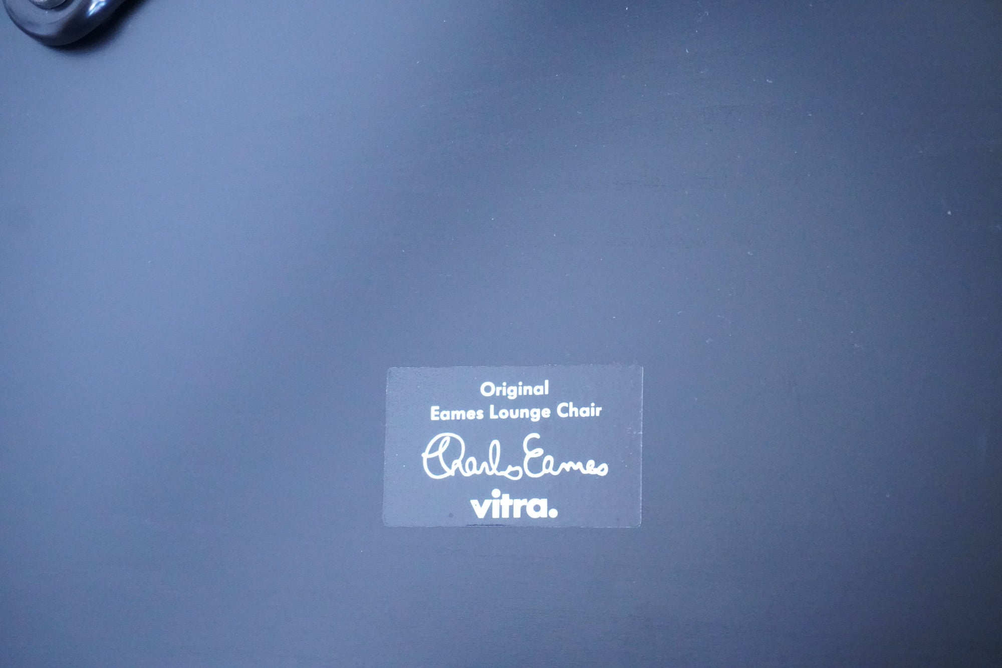 Vitra Eames Lounge Chair neue Masse Leder nero