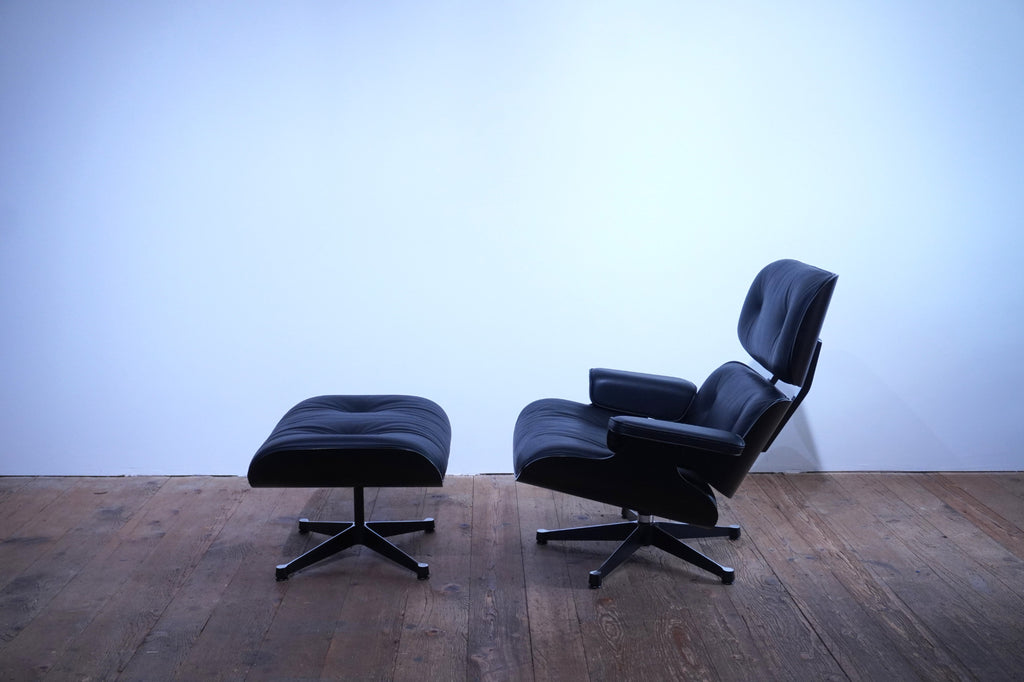 Vitra Eames Lounge Chair neue Masse Leder nero