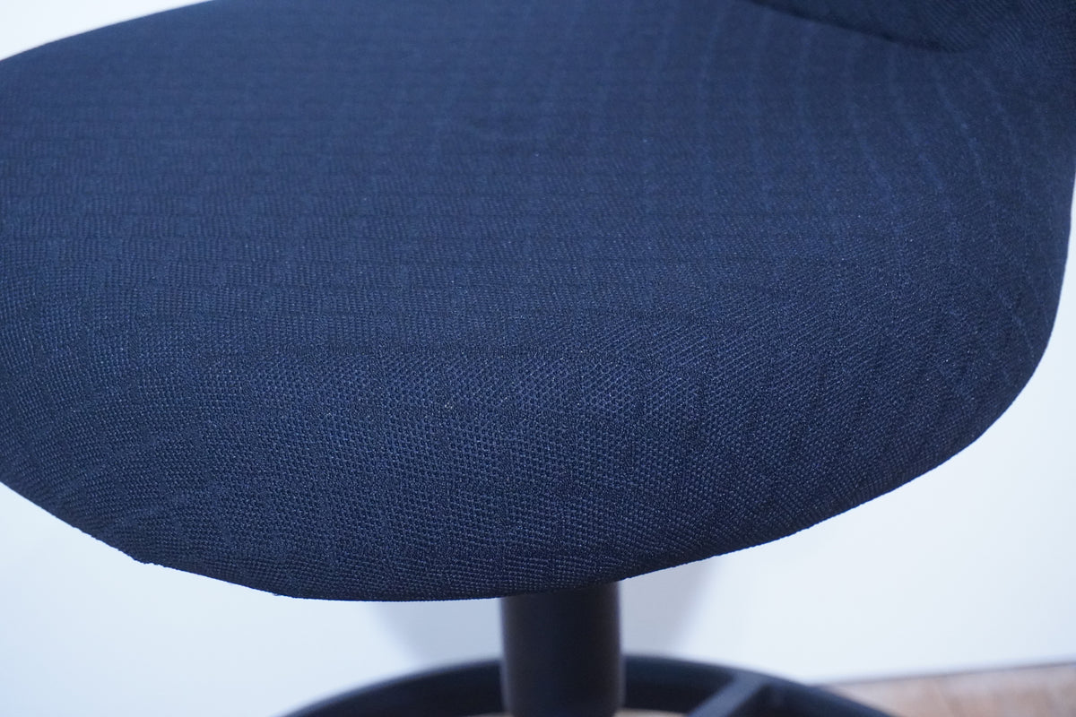 Vitra Pivot High Stool Bürostuhl Counterstuhl Hochstuhl