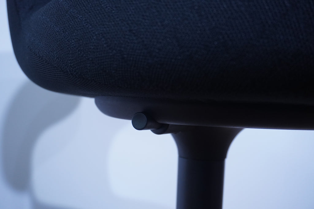 Vitra Pivot High Stool Bürostuhl Counterstuhl Hochstuhl