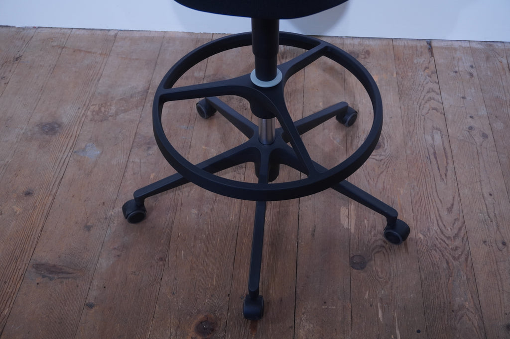 Vitra Pivot High Stool Bürostuhl Counterstuhl Hochstuhl