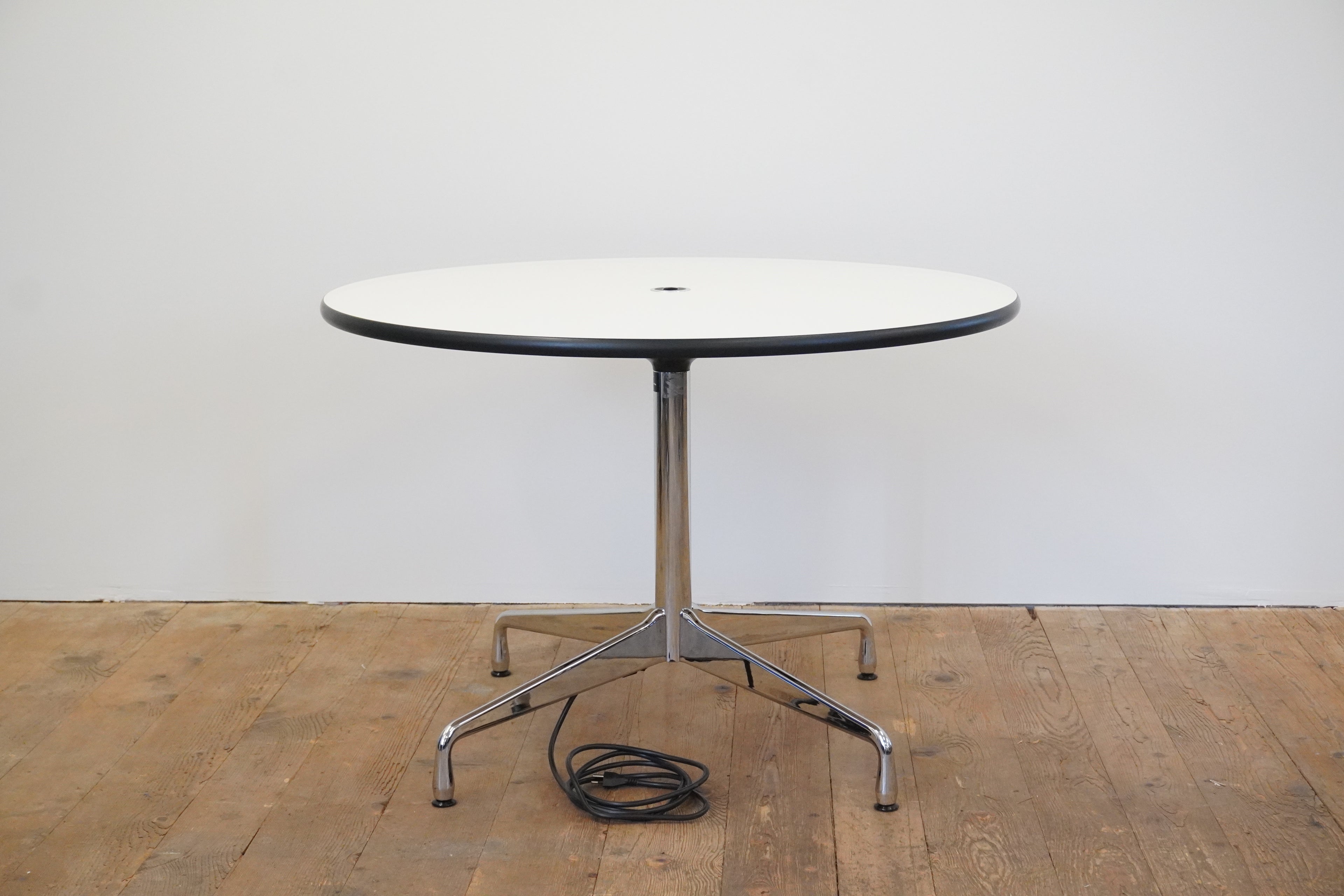Vitra Segmented Table 110cm weiss