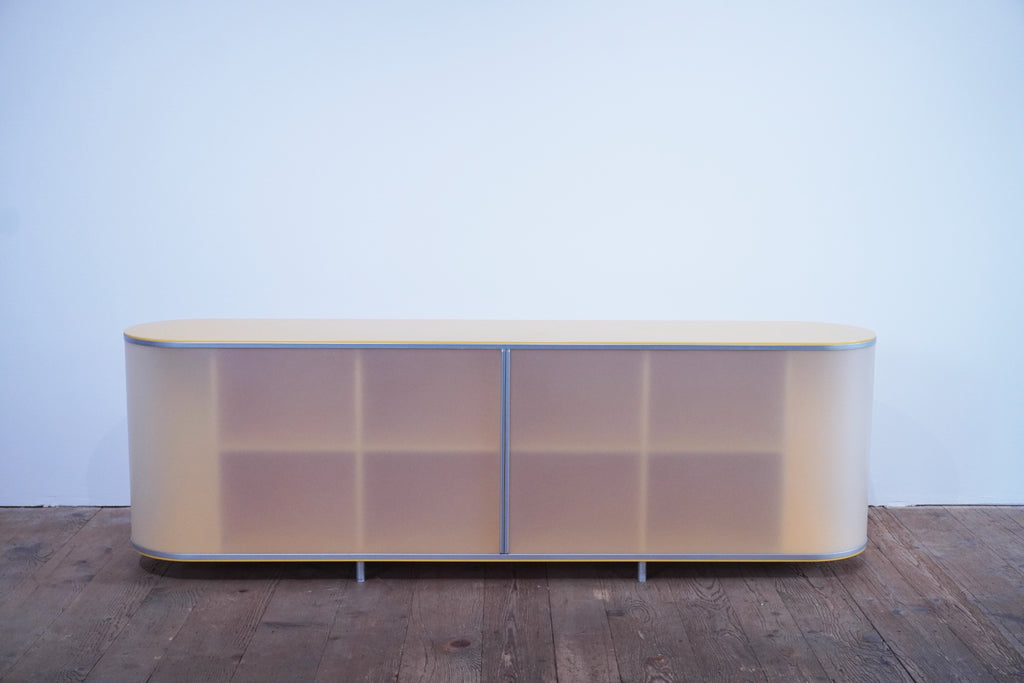 Pastoe Design Sideboard mit Schiebetüren gelb