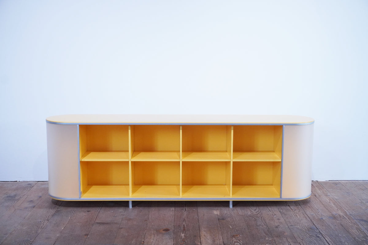 Pastoe Design Sideboard mit Schiebetüren gelb