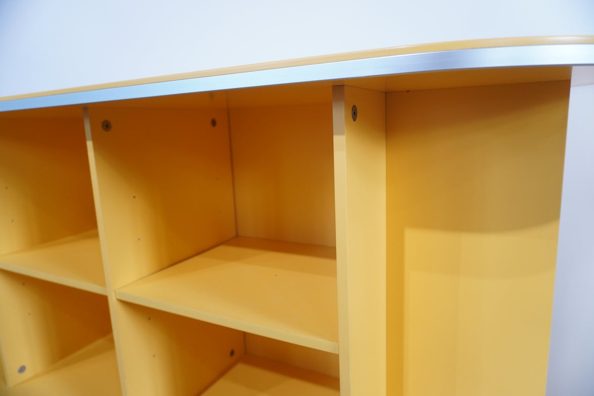 Pastoe Design Sideboard mit Schiebetüren gelb
