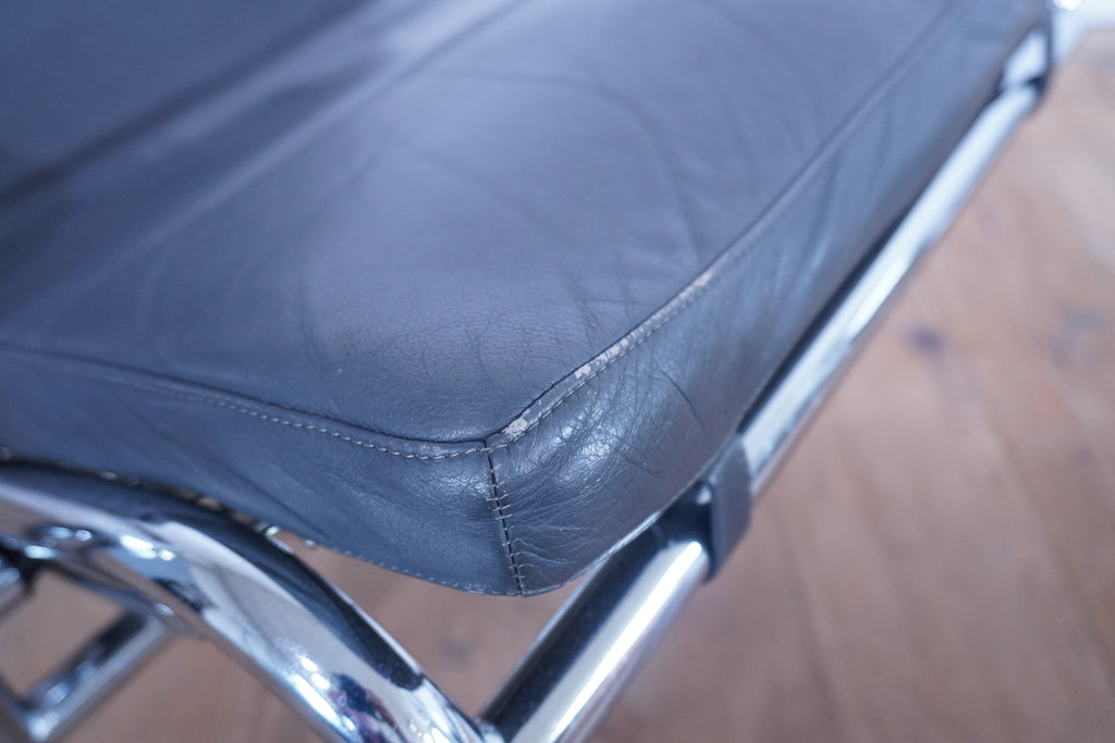 Zanotta Genni Lounge Chair Leder dunkelgrau