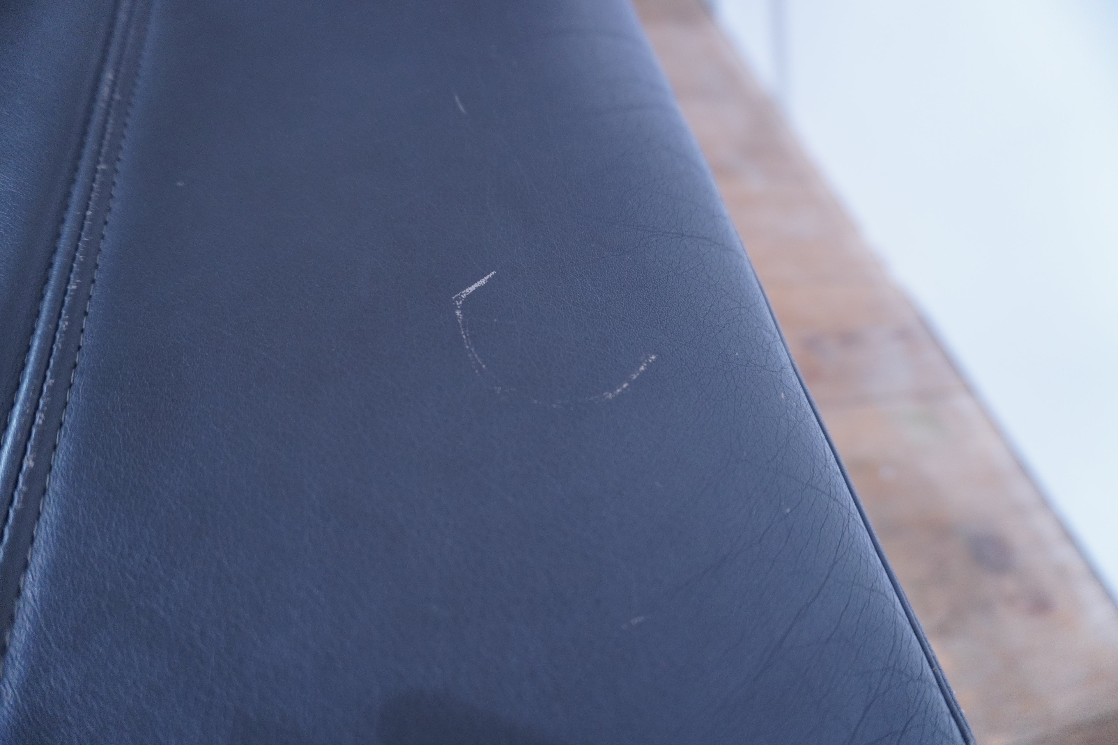 Zanotta Genni Lounge Chair Leder dunkelgrau
