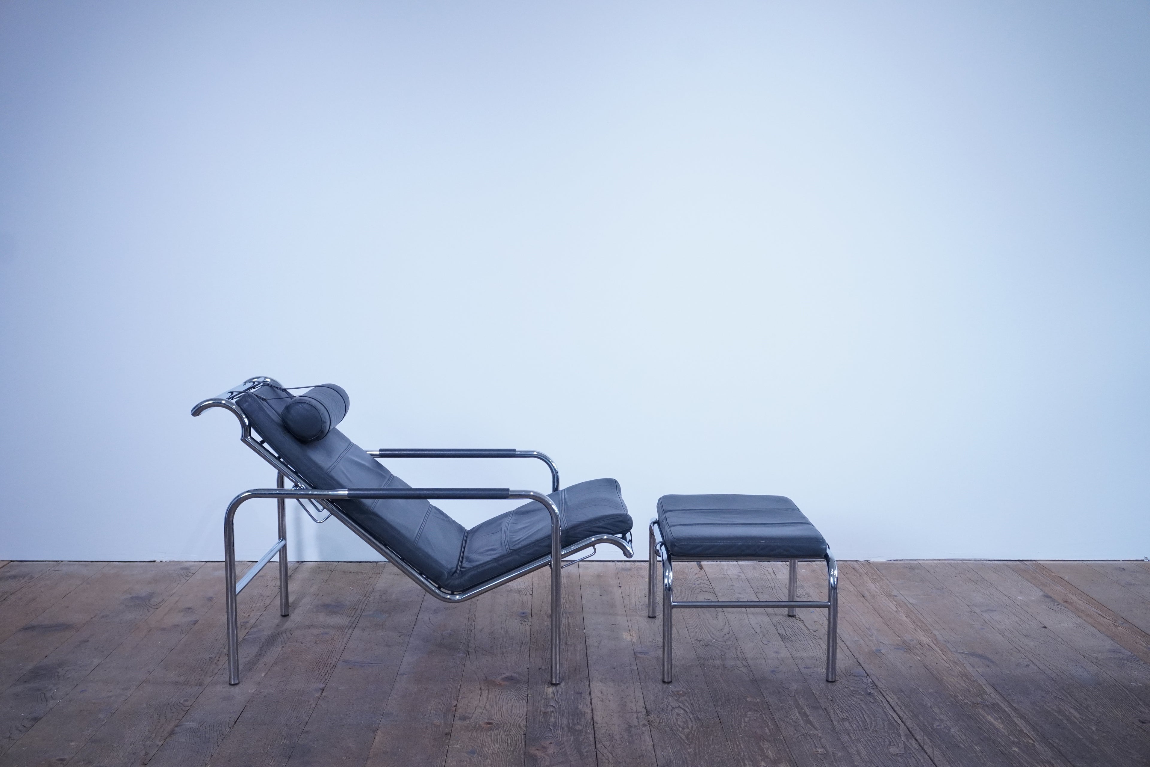 Zanotta Genni Lounge Chair Leder dunkelgrau