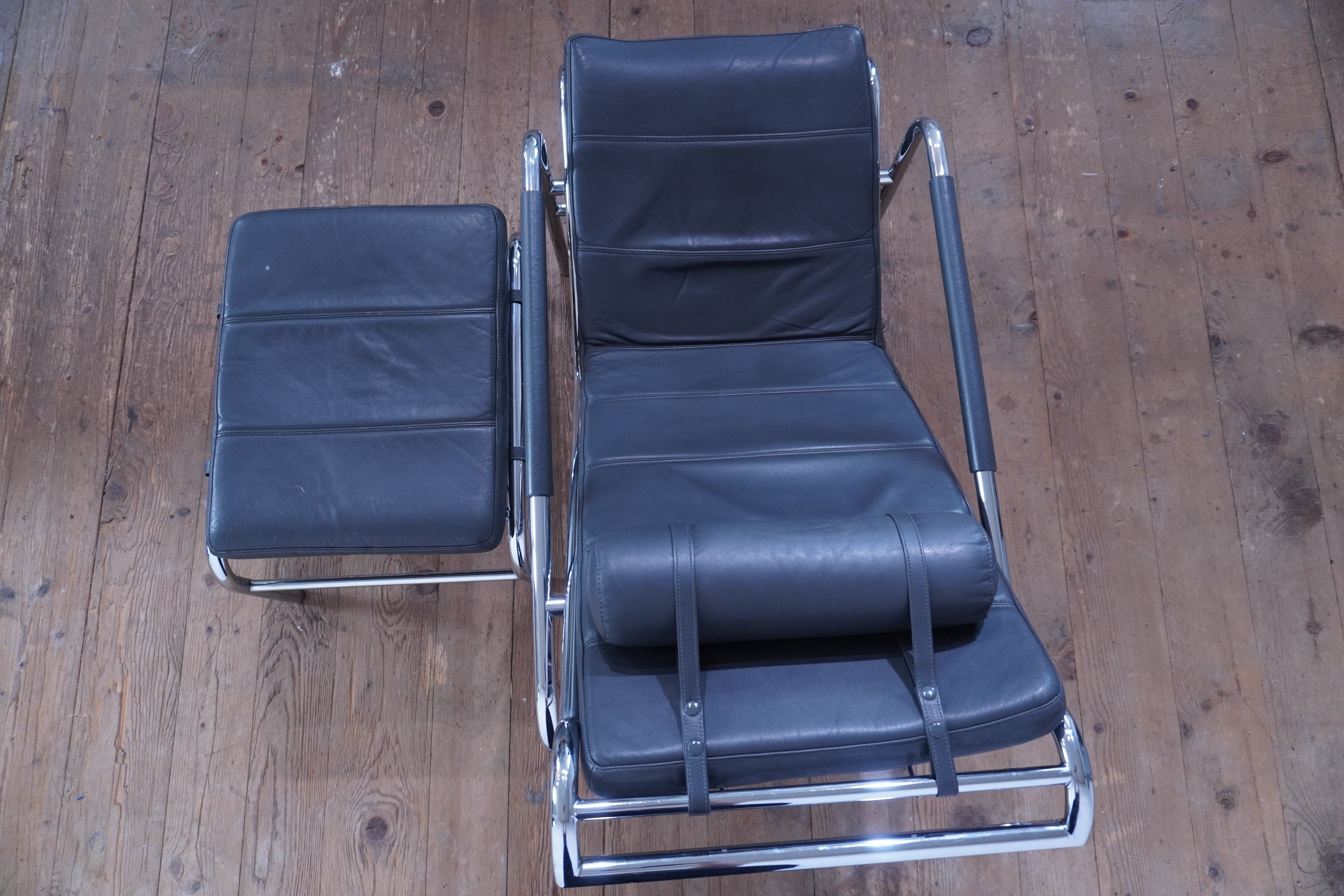 Zanotta Genni Lounge Chair Leder dunkelgrau