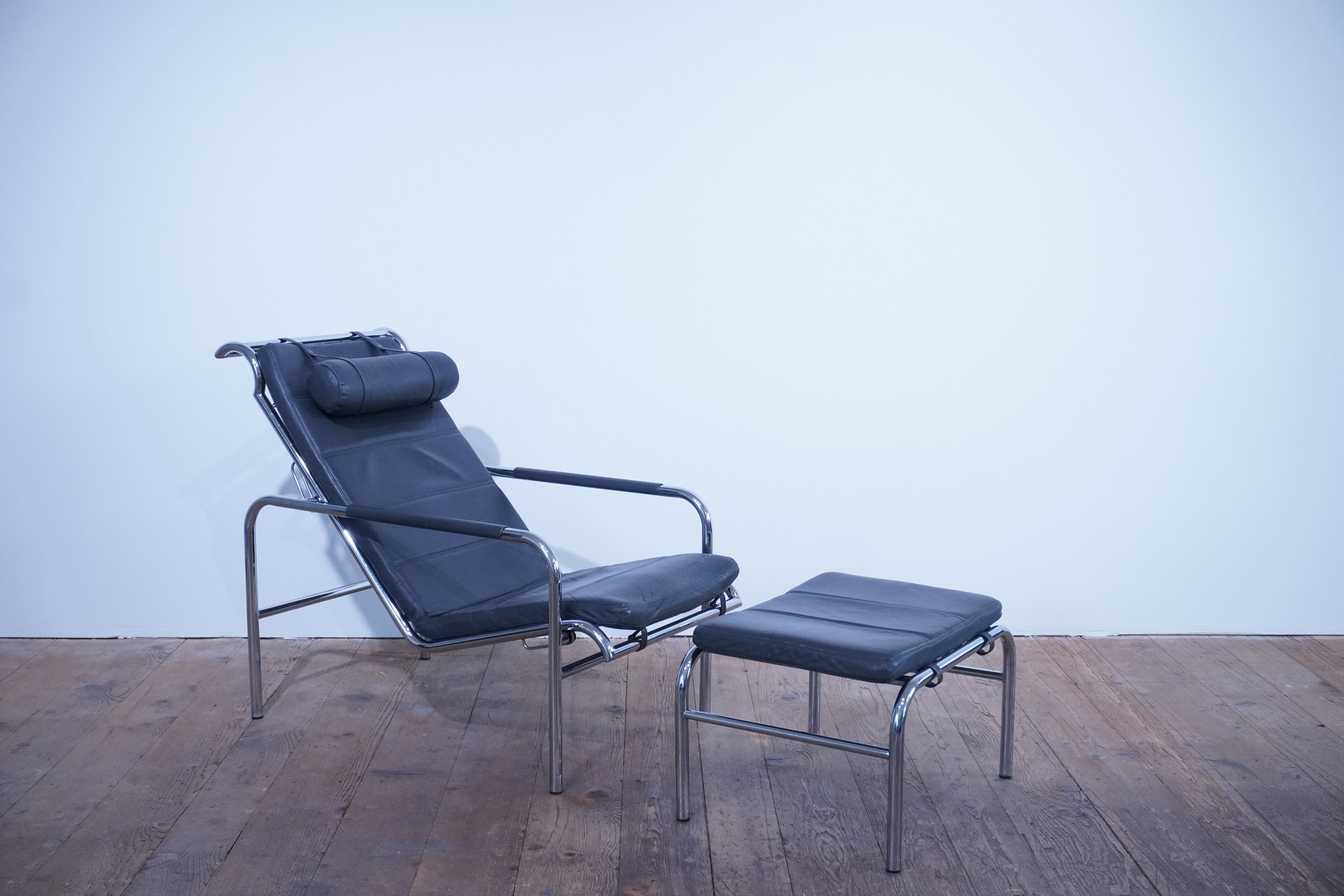 Zanotta Genni Lounge Chair Leder dunkelgrau
