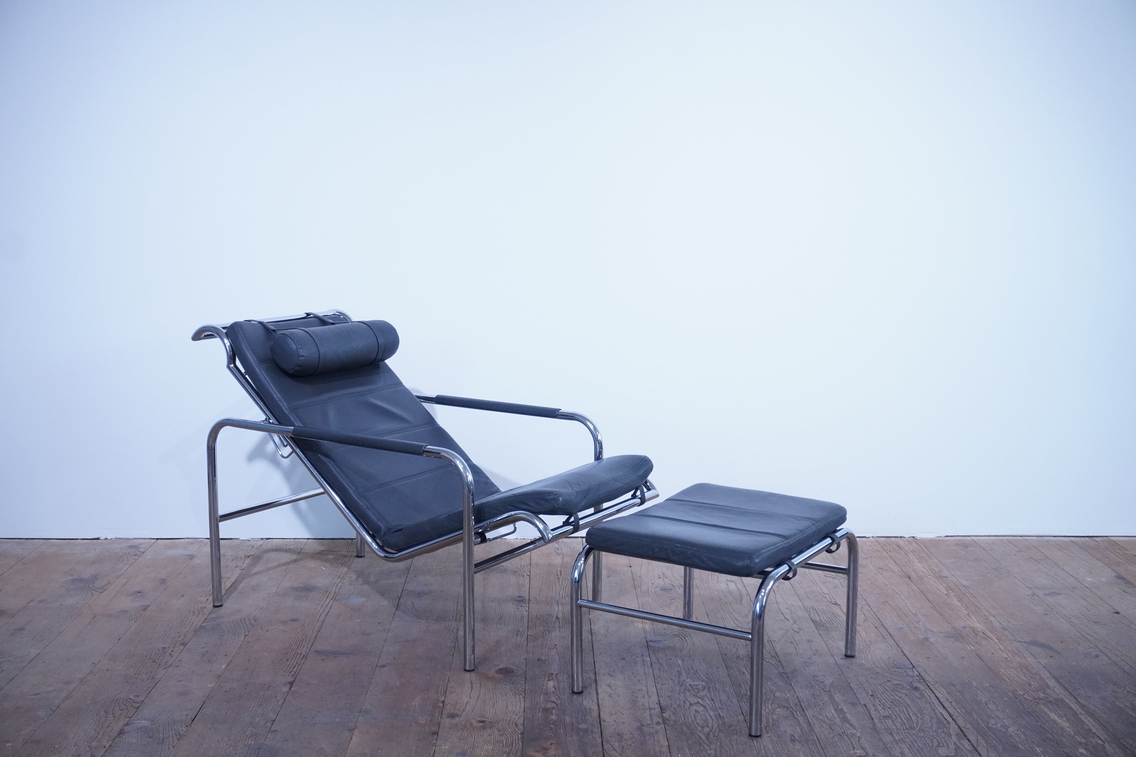 Zanotta Genni Lounge Chair Leder dunkelgrau
