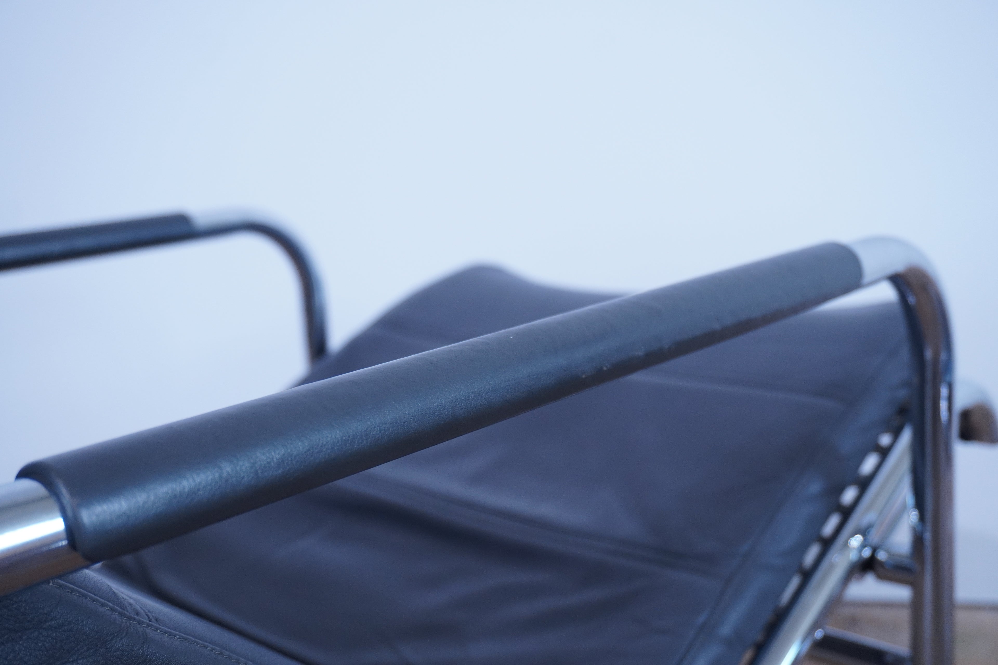 Zanotta Genni Lounge Chair Leder dunkelgrau